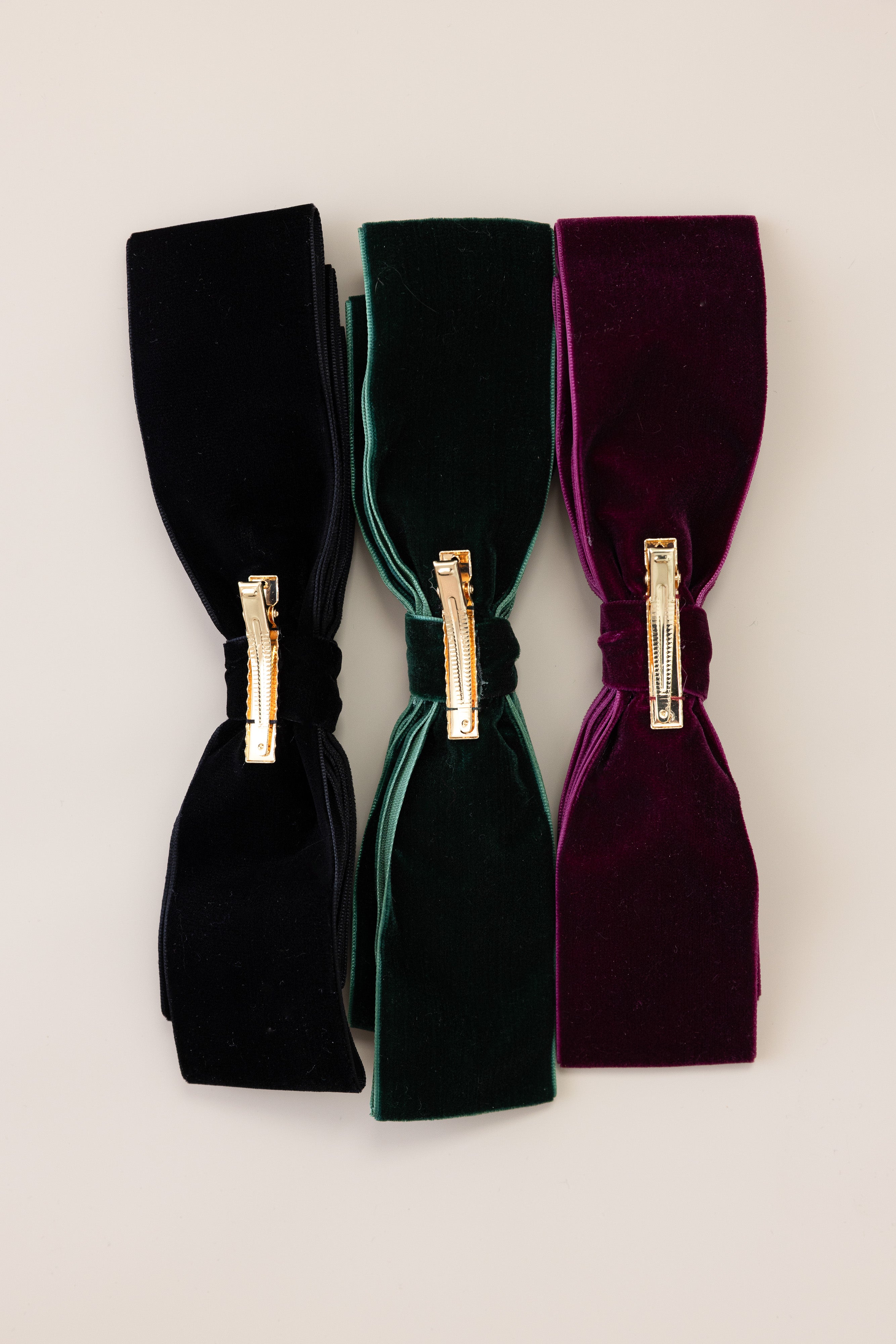 Signature Velvet Trinity Bow